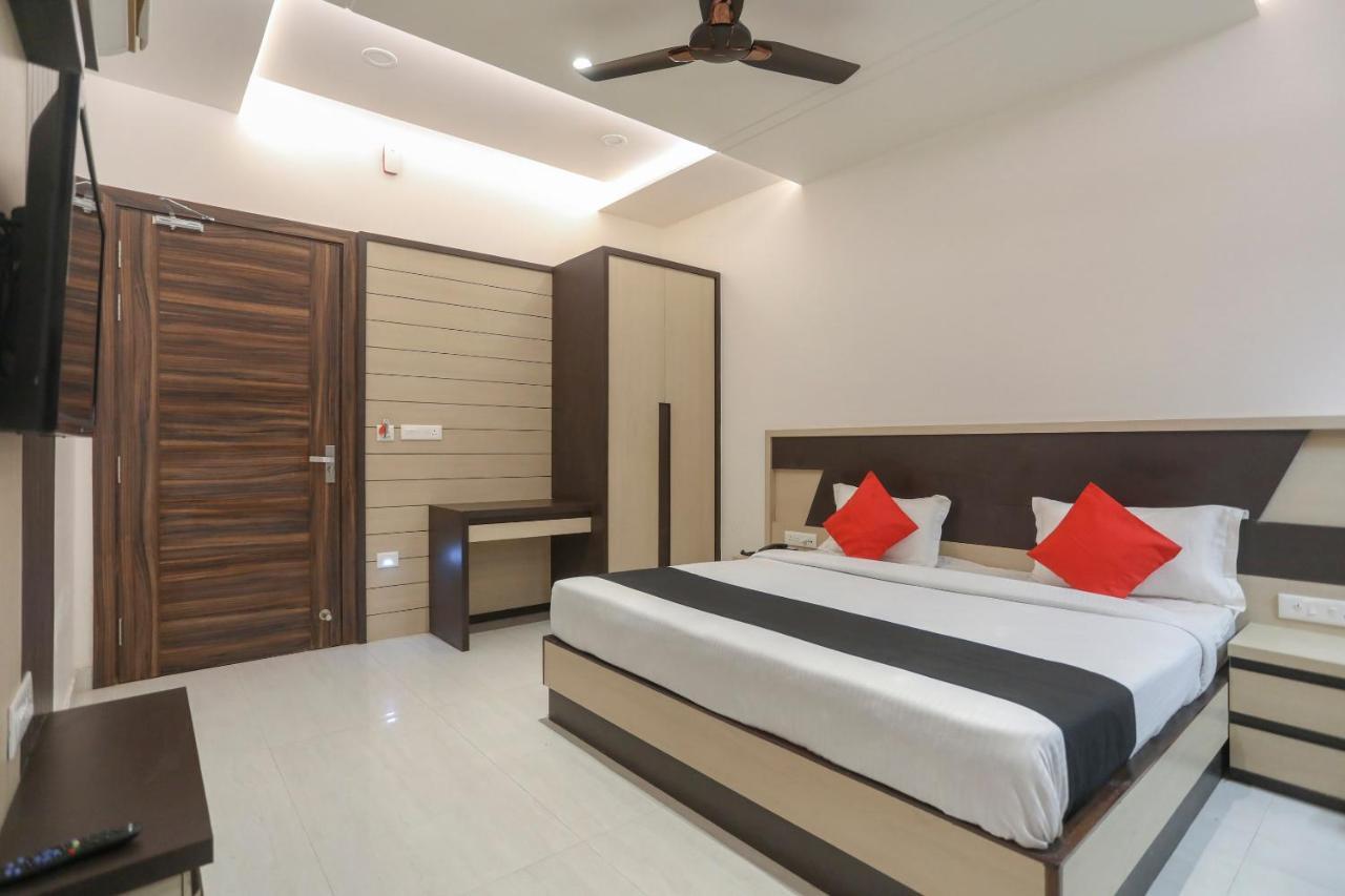 Capital O 69415 Green View Resort Alīgarh Exteriör bild