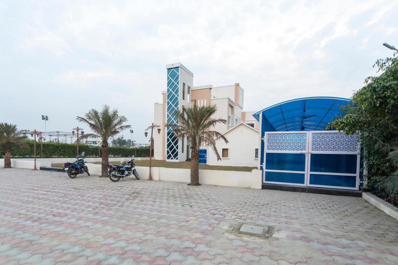 Capital O 69415 Green View Resort Alīgarh Exteriör bild